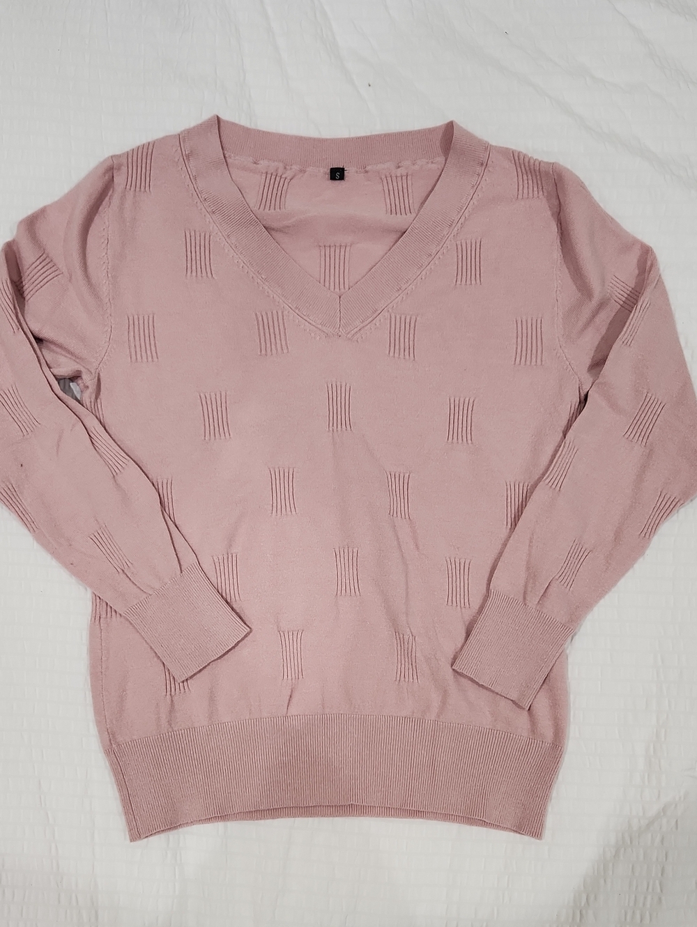 Classic V-Neck Knit Sweater in Dusty Pink